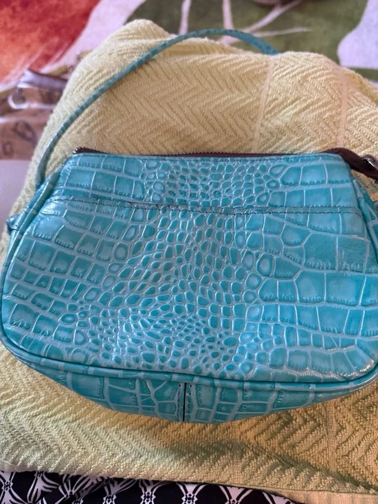 Turquoise Croc-Embossed Crossbody Bag - Patricia Nash - Picture 2 of 6